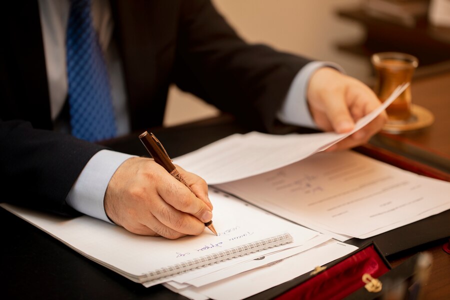 Reclamación de gastos notariales, registrales e impuestos por actos jurídicos documentados a los bancos